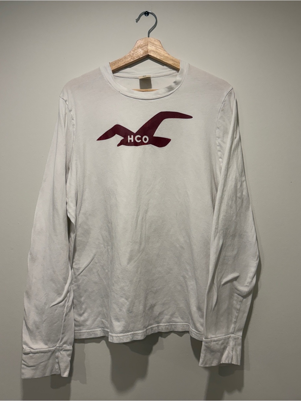 Hollister Men's Long Sleeve Logo Tee - White with Burgundy Graphic